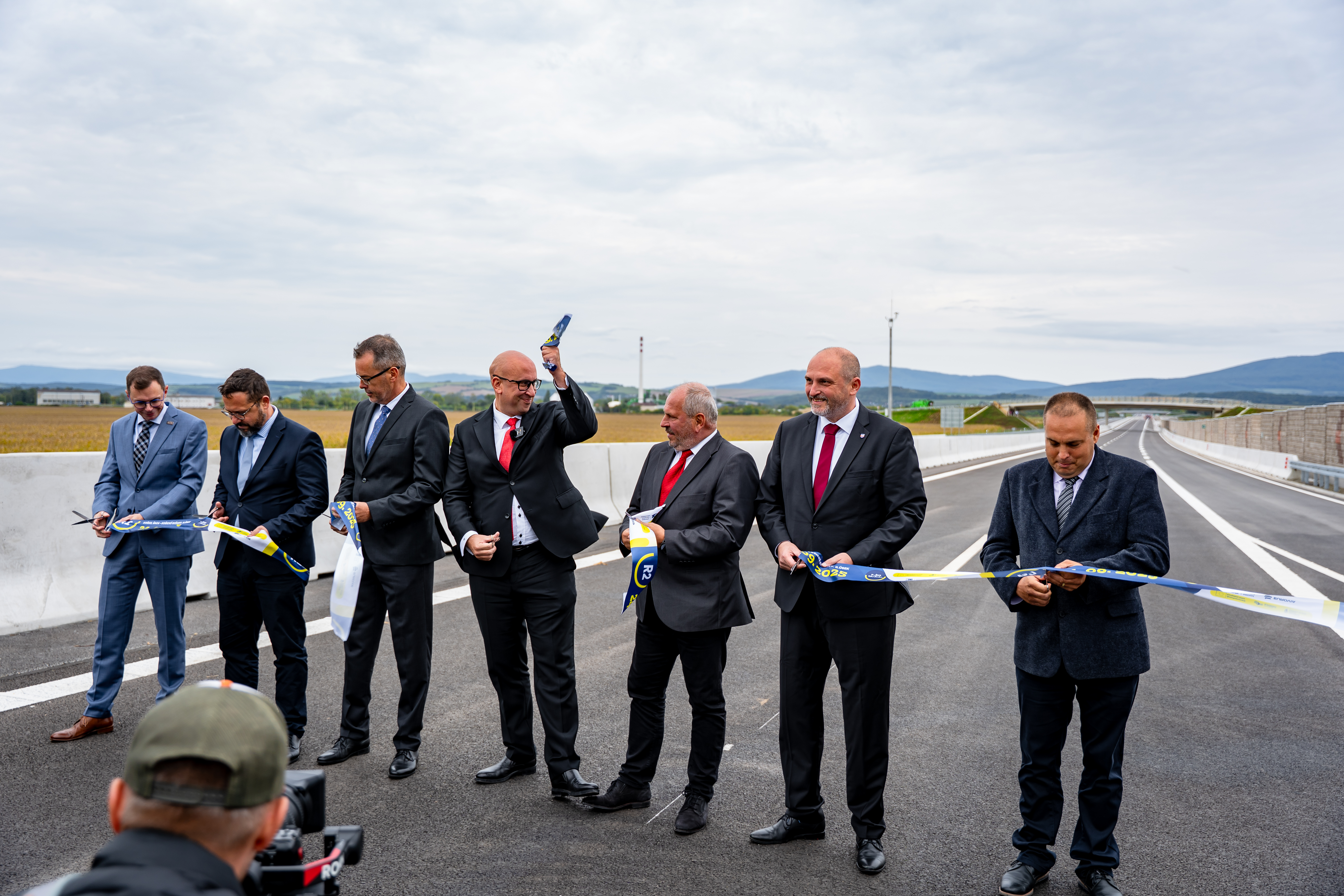 Slavnostne otvorenia useku rychlostnej cesty R2 Kosice, Saca  Kosicke Olsany II. usek -47
